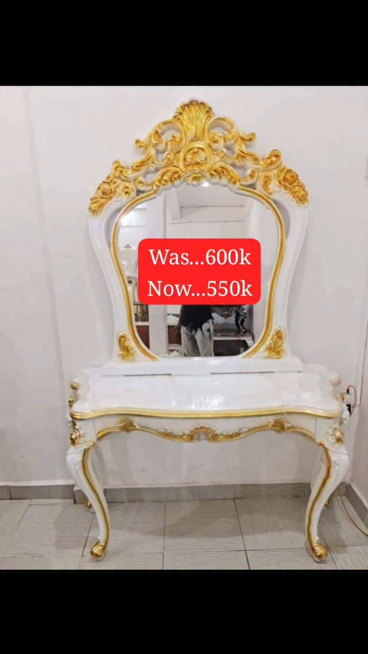 Royal Mirror